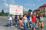 „Powstrzymaj pijanego kierowcę” przemarsz uczestników WTZ ulicami Połańca