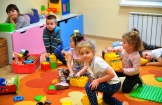 REMONTY POMIESZCZEŃ W SZKOLE PODSTAWOWEJ W ZRĘBINIE Z KORZYŚCIĄ DLA NAJMŁODSZYCH 